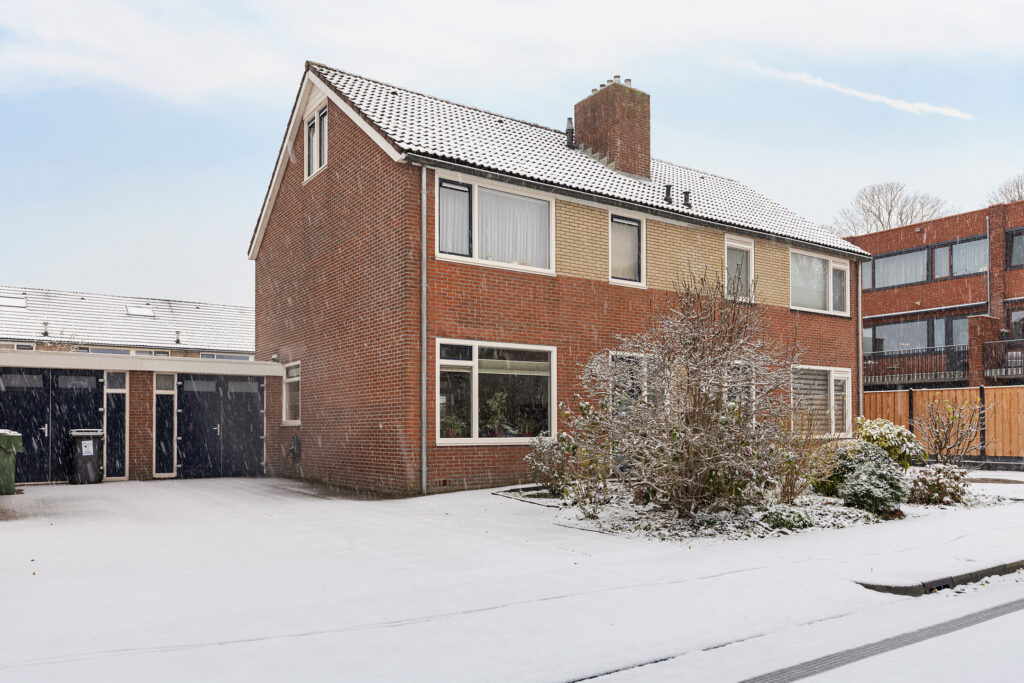 Hoofdafbeelding Gouverneurstraat 21