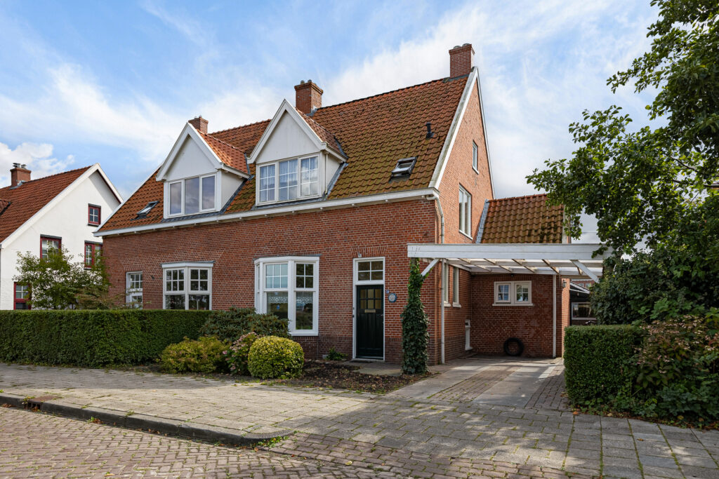 Hoofdafbeelding Stationsweg 30