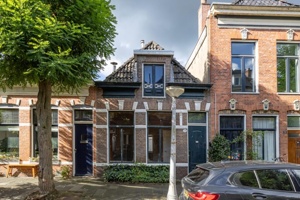 Hoofdafbeelding Eerste Hunzestraat 36